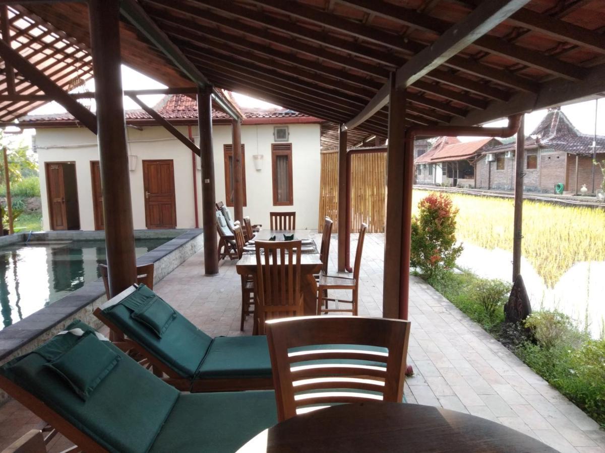 Alamanda Family Villas, Pool & Local Tours Yogyakarta Exterior photo
