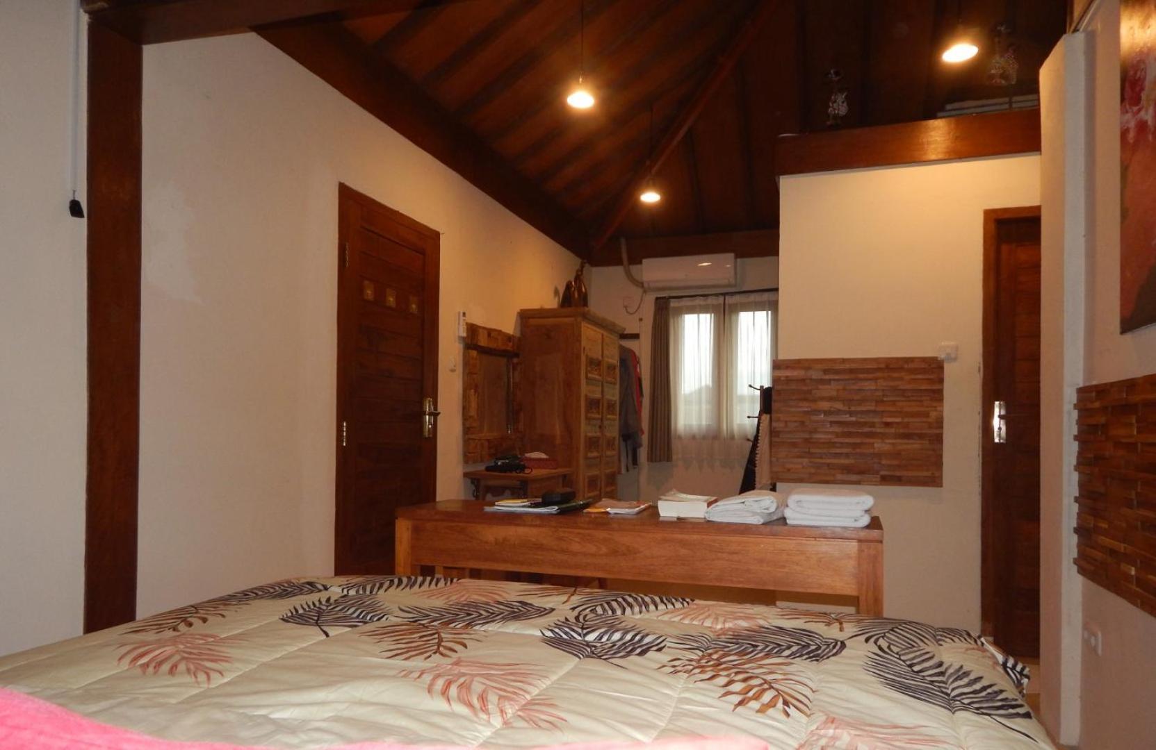 Alamanda Family Villas, Pool & Local Tours Yogyakarta Exterior photo