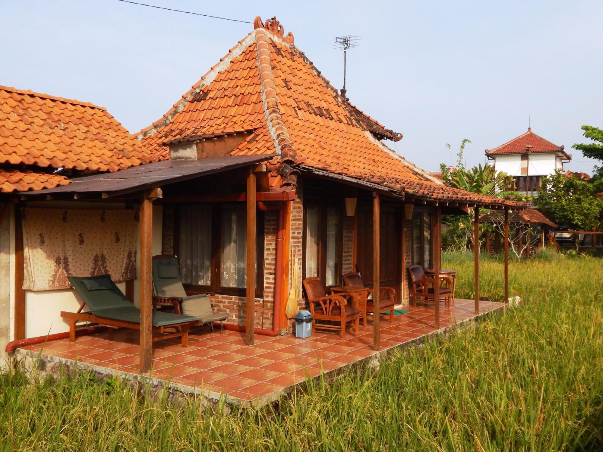 Alamanda Family Villas, Pool & Local Tours Yogyakarta Exterior photo