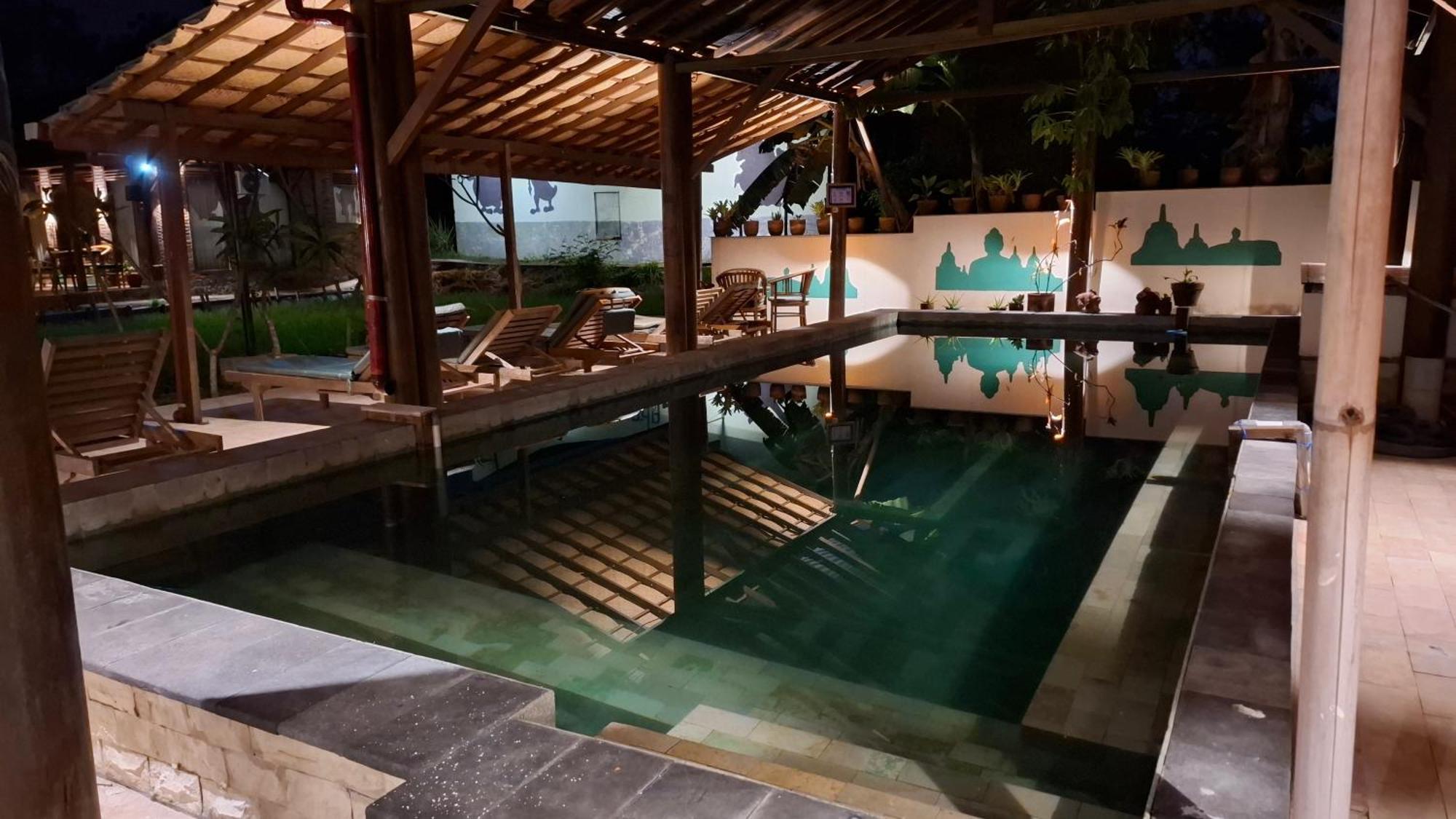 Alamanda Family Villas, Pool & Local Tours Yogyakarta Exterior photo