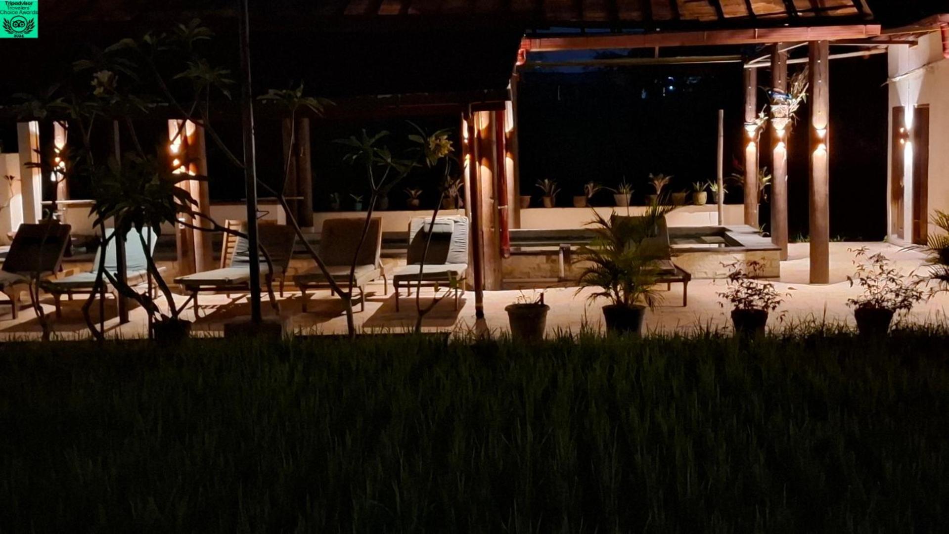 Alamanda Family Villas, Pool & Local Tours Yogyakarta Exterior photo